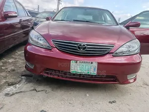 Toyota Camry XLE V6 4dr Sedan (3.0L 6cyl 5A) 2004 Red