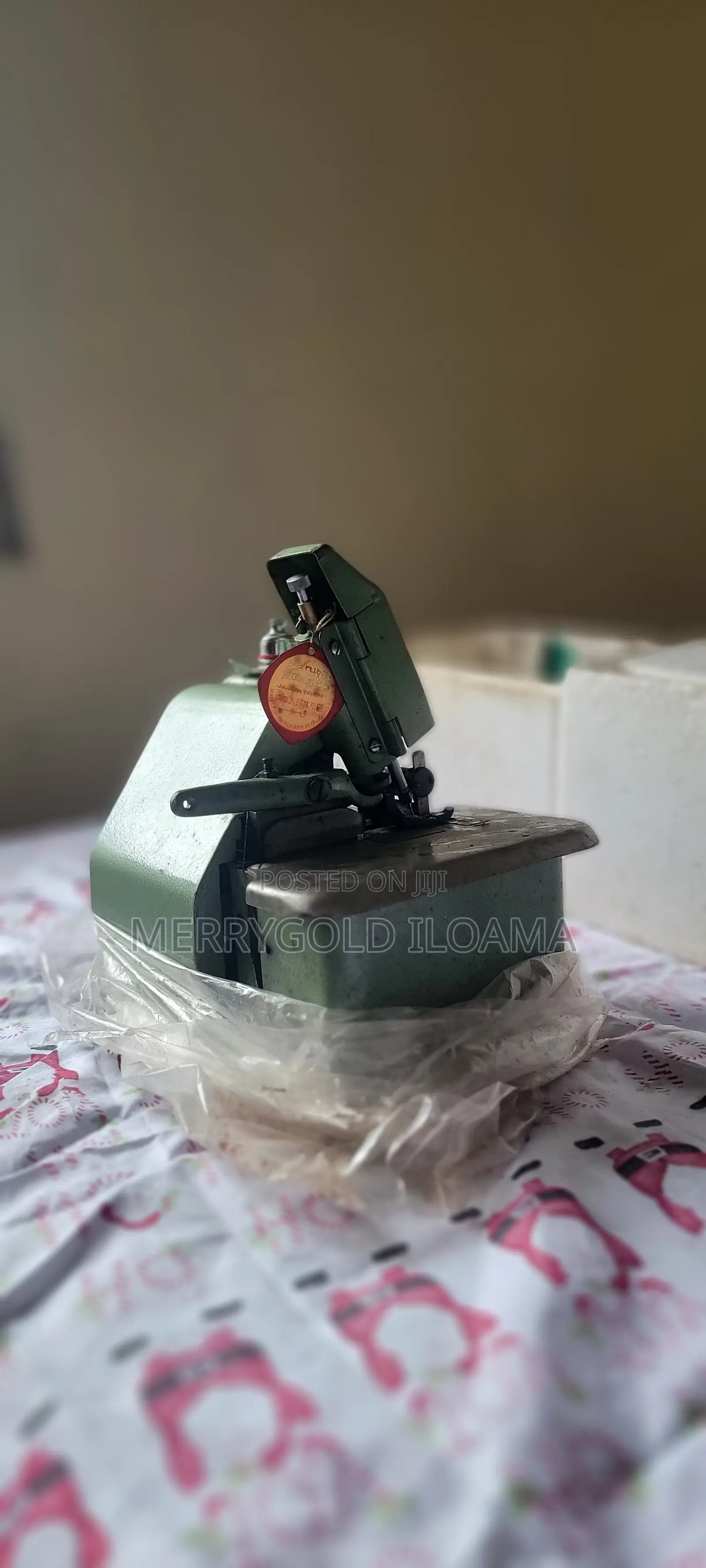 GNI-113 Amro Overlock Sewing Machine
