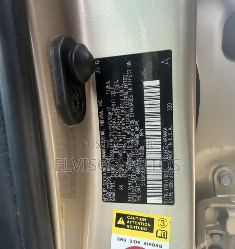 Toyota Highlander 2012 Gold