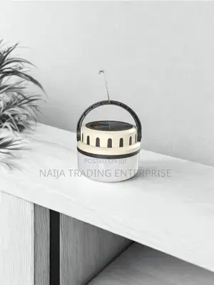 Solar Rechargeable Bulb Light With Handle and Hook
