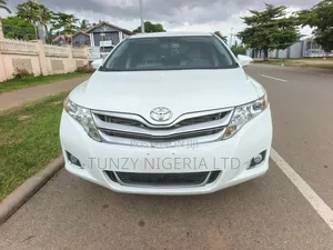 Toyota Venza XLE 4dr Wagon AWD (3.5L 6cyl 6A) 2015 White