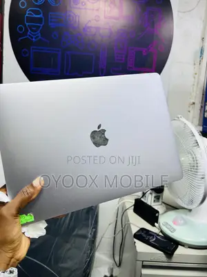 Laptop Apple MacBook Pro 2020 16GB Intel Core i7 SSD 512GB