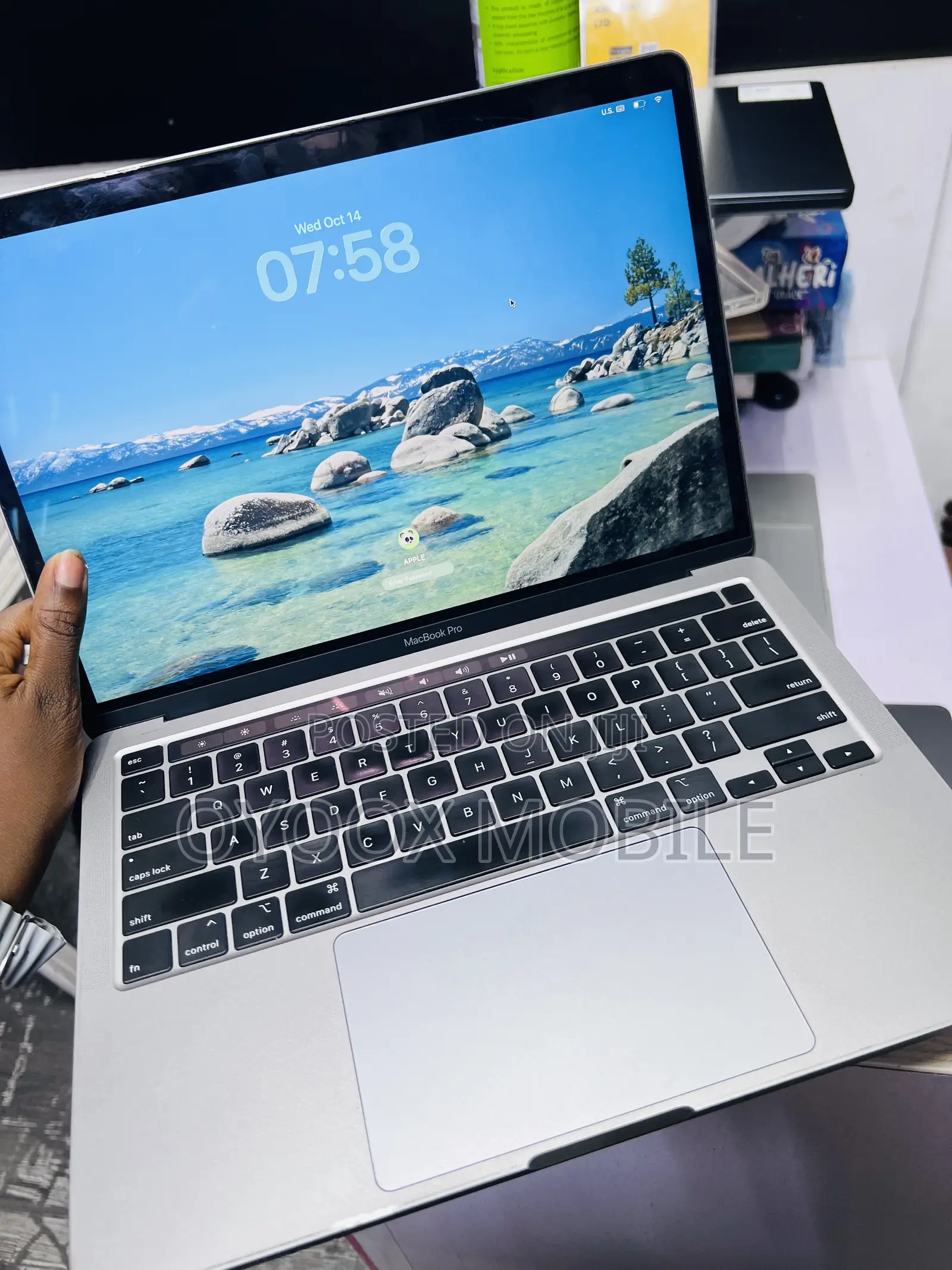 Laptop Apple MacBook Pro 2020 16GB Intel Core i7 SSD 512GB
