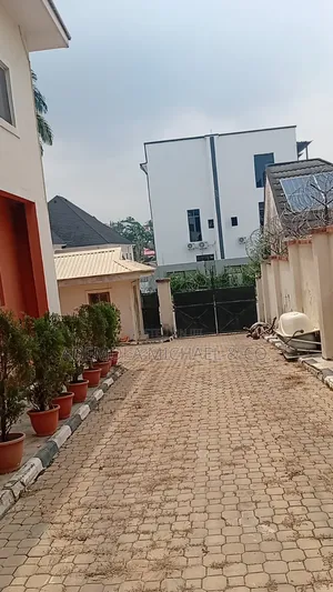4bdrm Duplex in Asokoro for rent