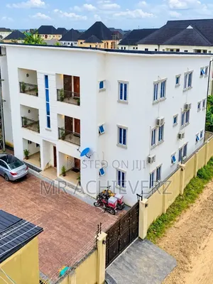 2bdrm Block of Flats in Sars Road, Obio-Akpor for sale