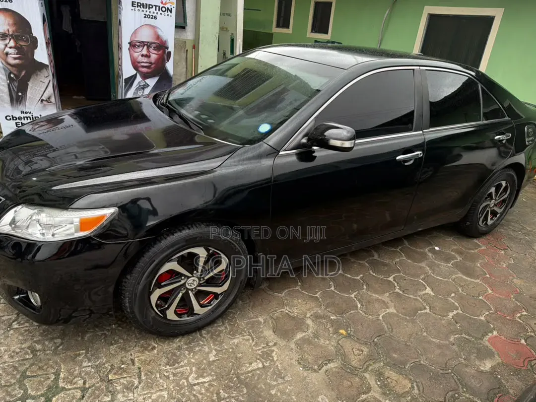 Toyota Camry 2011 Black