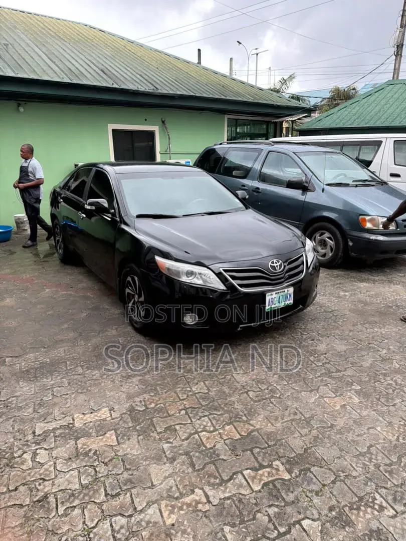Toyota Camry 2011 Black