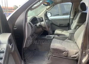 Nissan Pathfinder 2006 Black