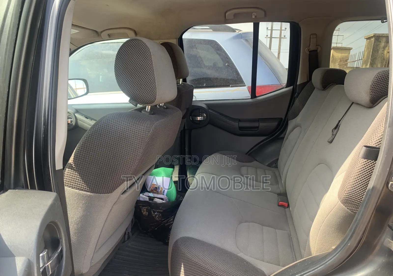 Nissan Pathfinder 2006 Black