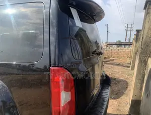 Nissan Pathfinder 2006 Black