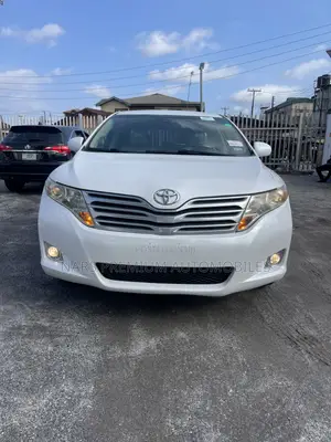 Toyota Venza XLE 2009 White