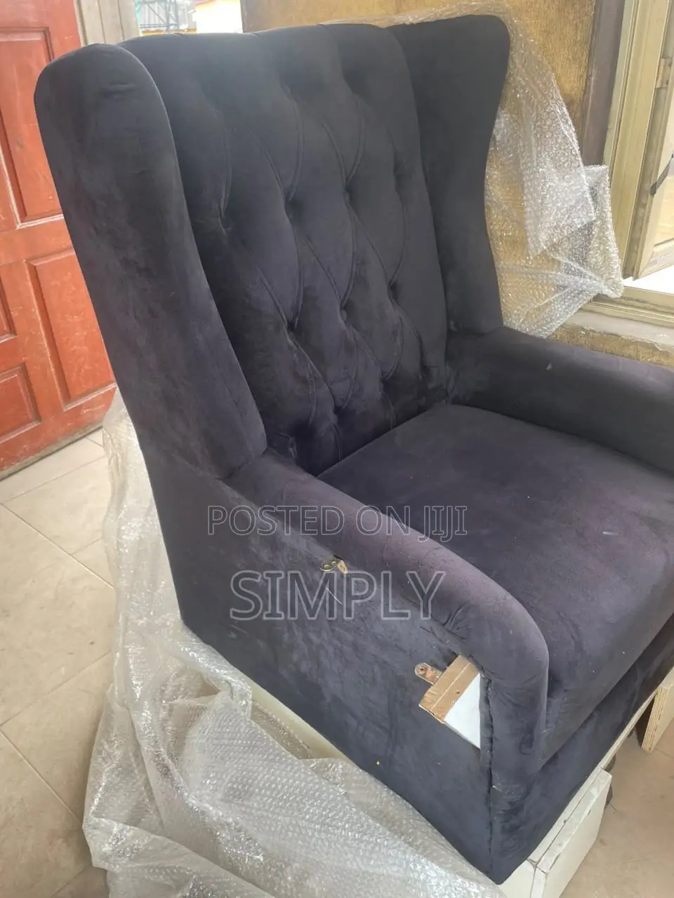 Single Sitter Arm Chair