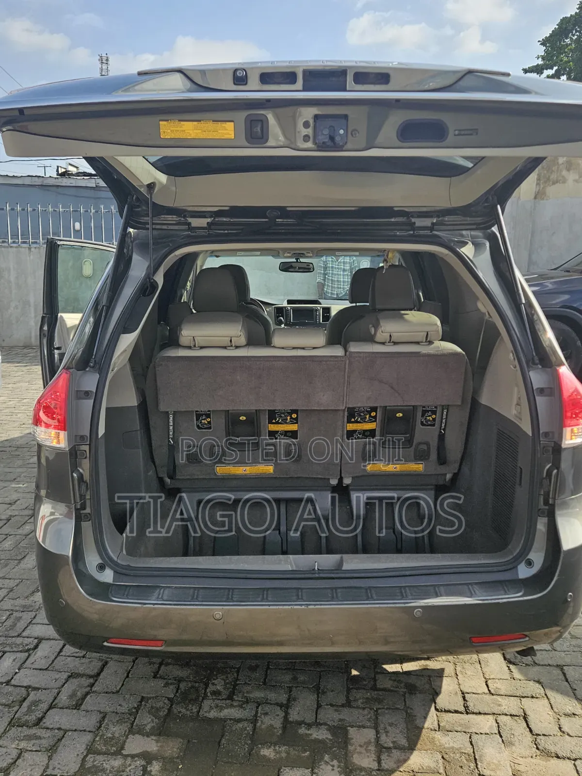 Toyota Sienna LE 8 Passenger 2012 Green