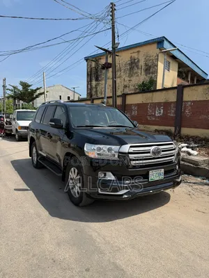 Toyota Land Cruiser 2017 Black