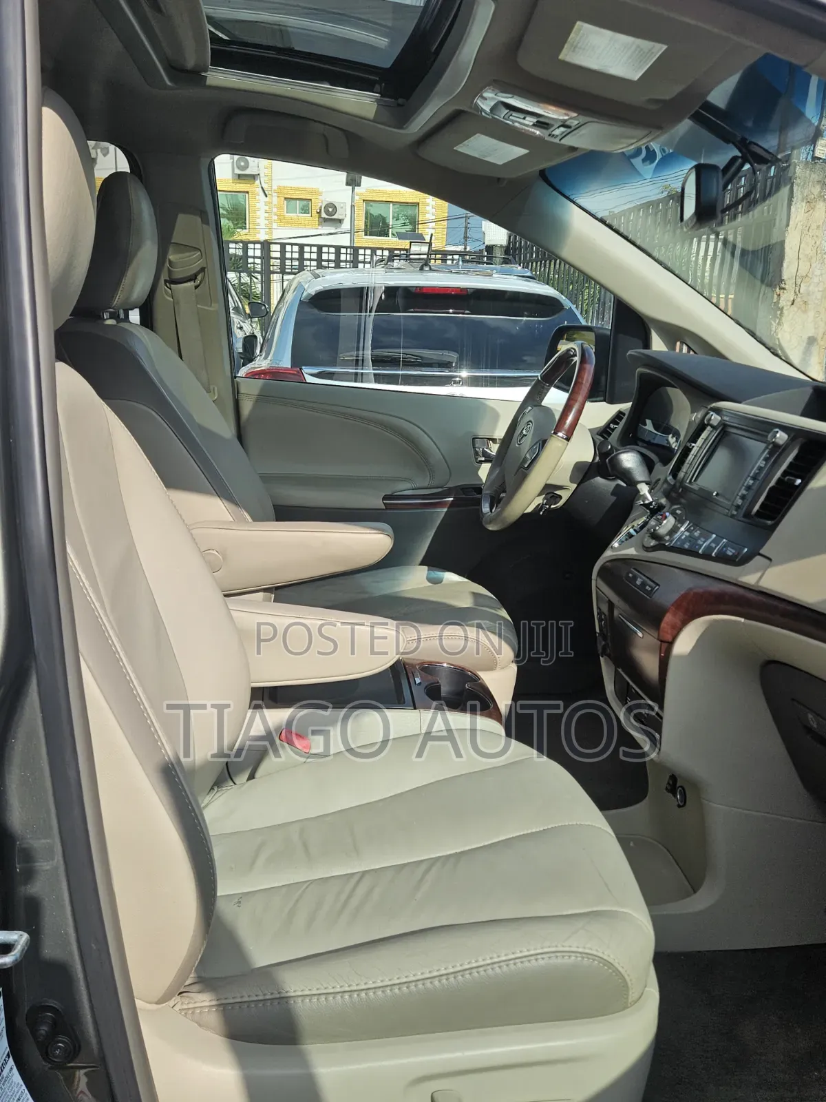 Toyota Sienna LE 8 Passenger 2012 Green