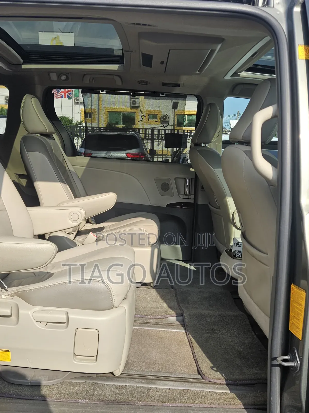 Toyota Sienna LE 8 Passenger 2012 Green