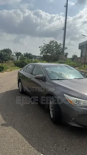 Toyota Camry LE 4dr Sedan (2.5L 4cyl 6A) 2015 Gray