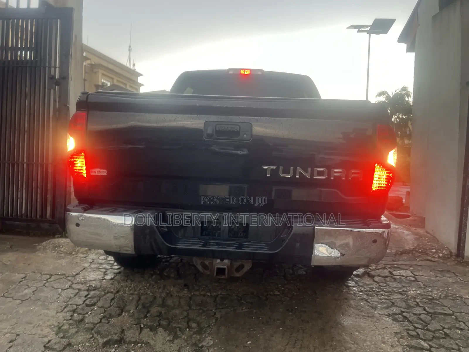 Toyota Tundra 2018 Black