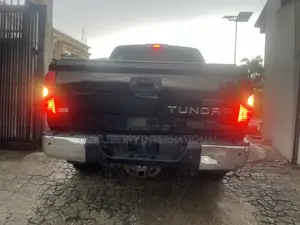 Toyota Tundra 2018 Black