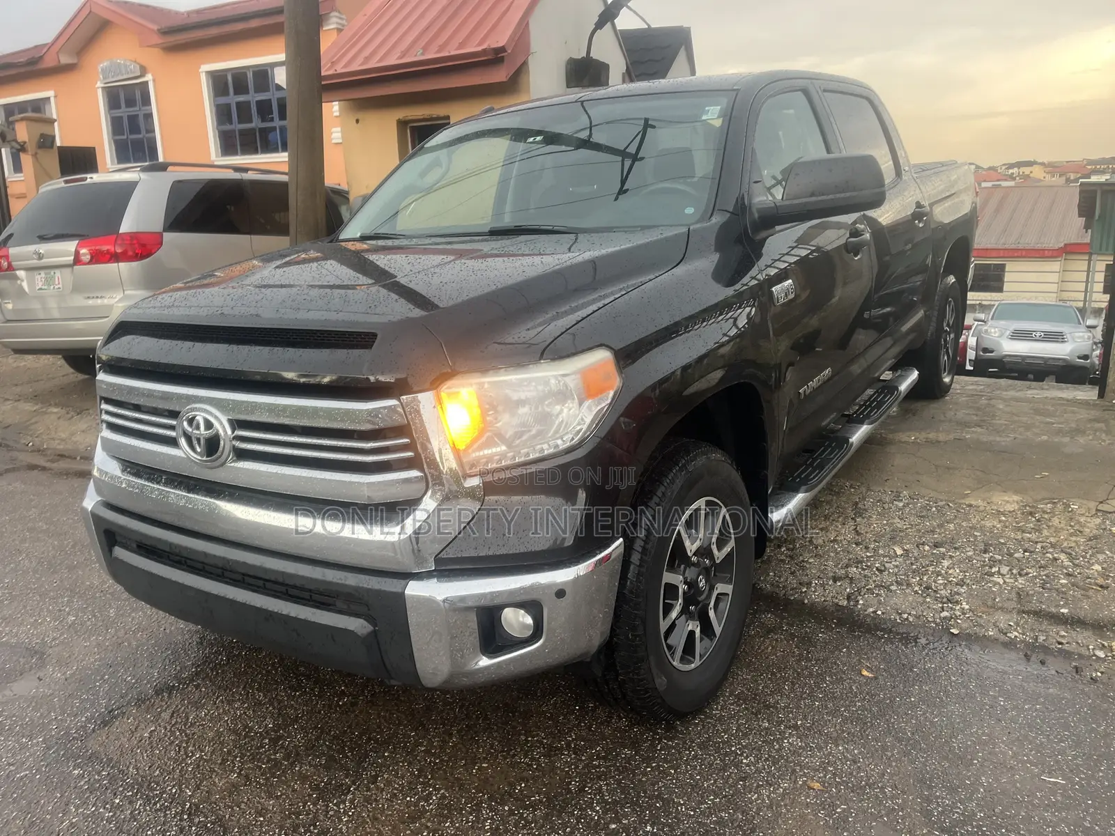 Toyota Tundra 2018 Black