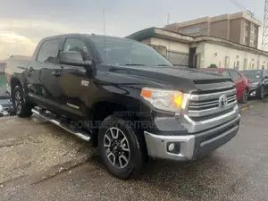 Toyota Tundra 2018 Black