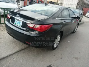 Hyundai Sonata 2012 Black