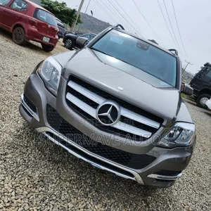 Mercedes-Benz GLK-Class 2015 Brown