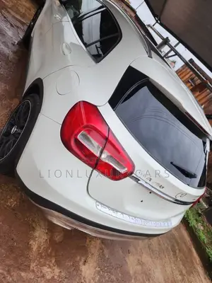 Mercedes-Benz GLA-Class 2017 White