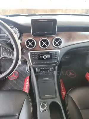 Mercedes-Benz GLA-Class 2017 White