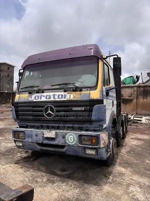 Jorotom Mercedes-Benz Trailer Head 1985 White