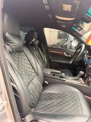 Mercedes-Benz C300 2010 Black