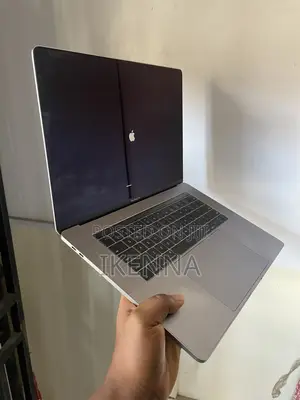 Laptop Apple MacBook Pro 2019 16GB Intel Core i7 SSD 256GB