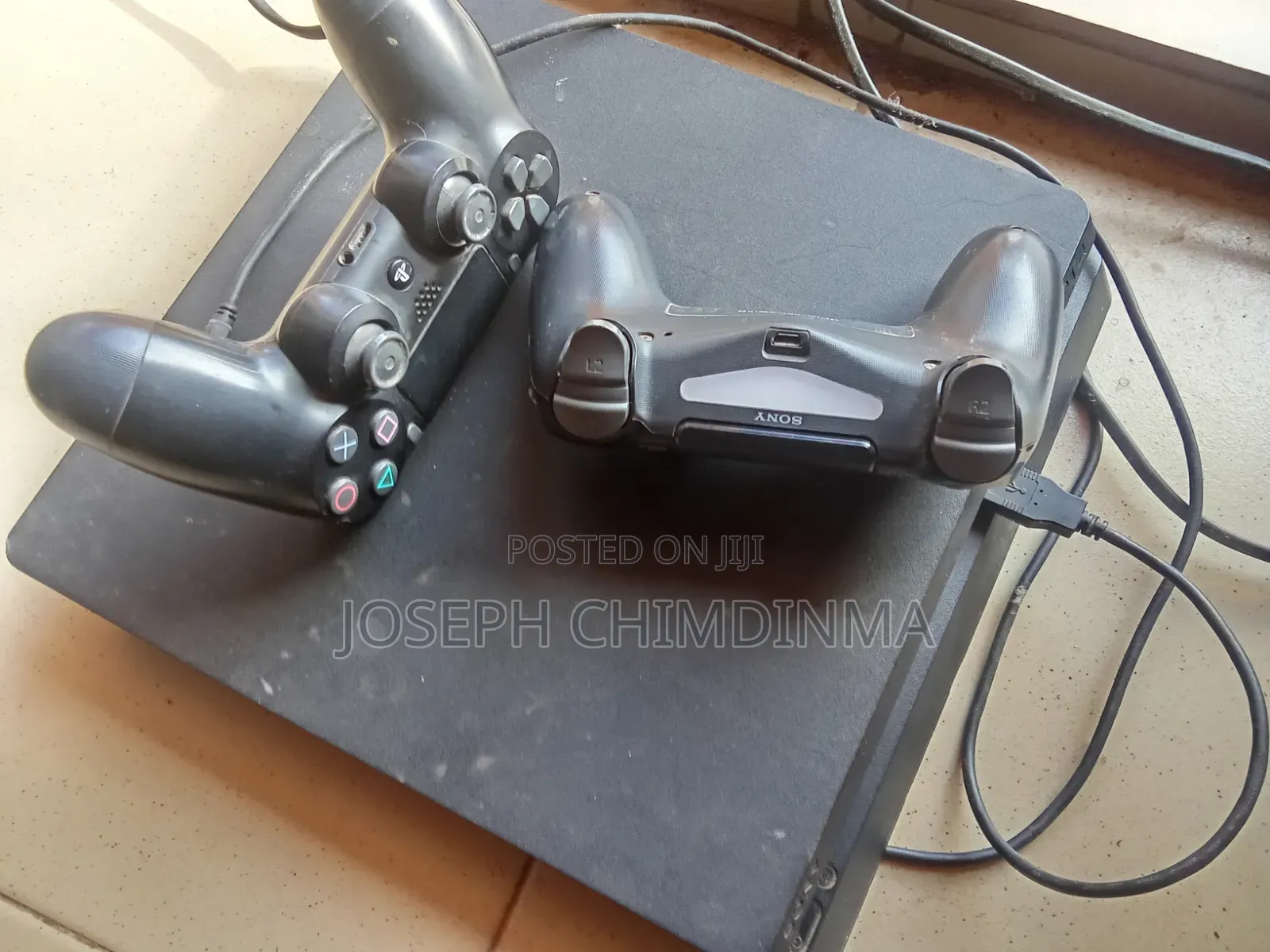 PS4 Slim Console and 2 Pads