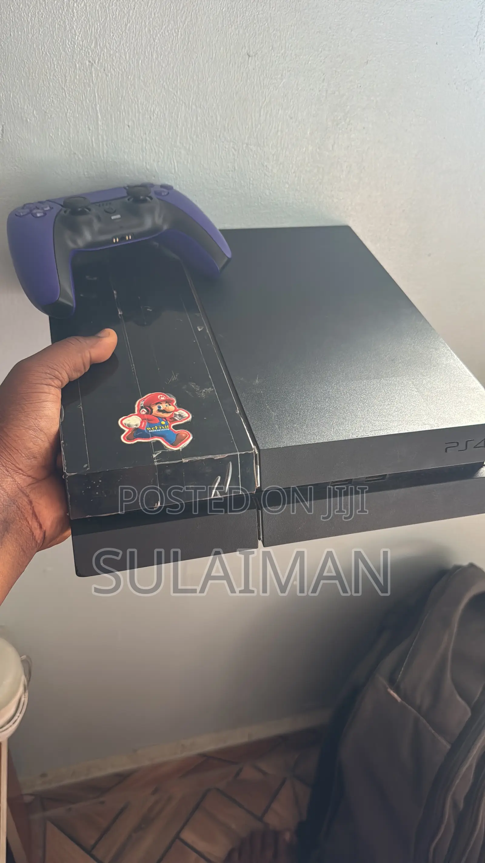 Hacked PS4 With Five Games