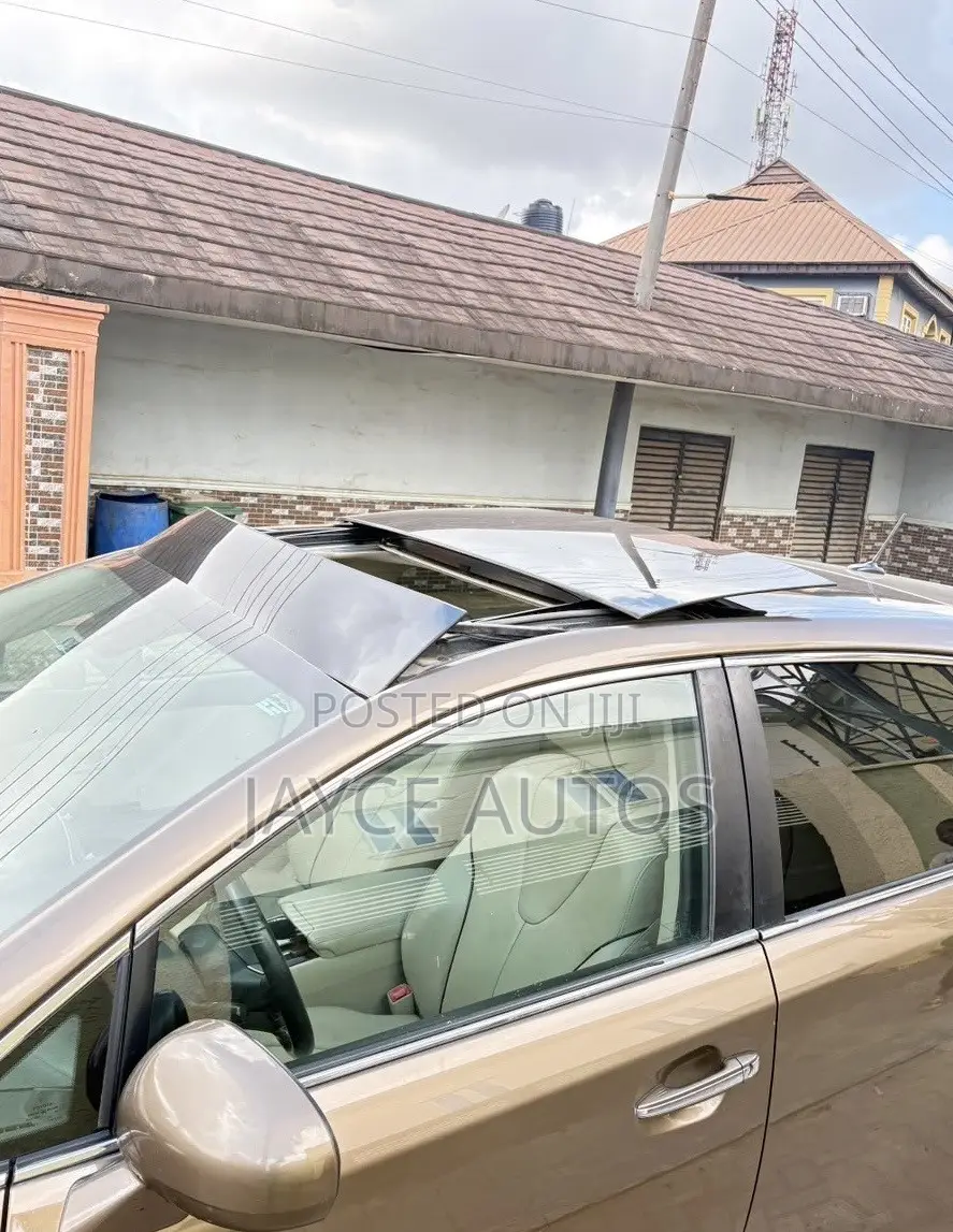 Toyota Venza 2011 Brown