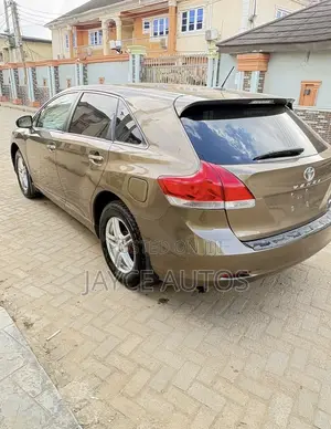 Toyota Venza 2011 Brown