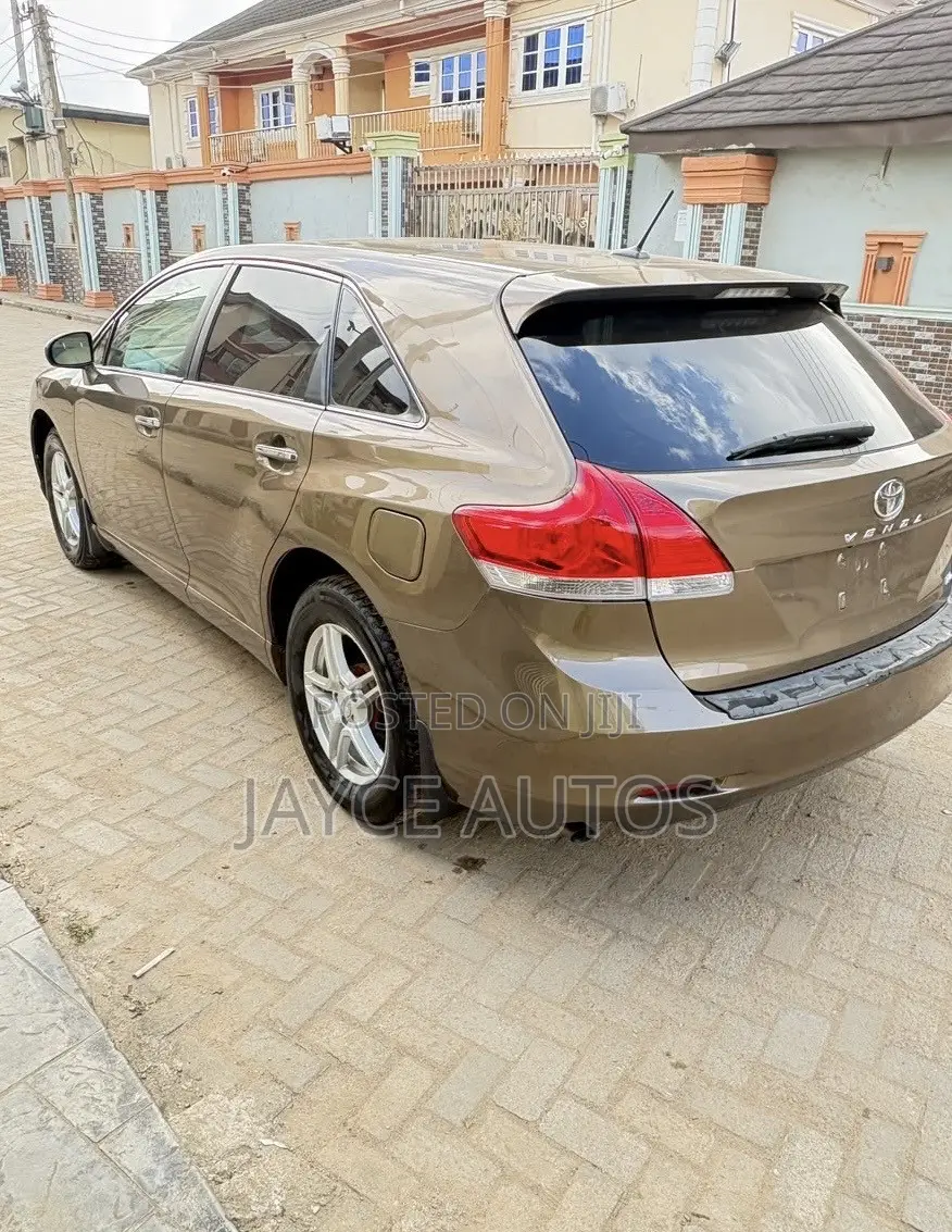 Toyota Venza 2011 Brown