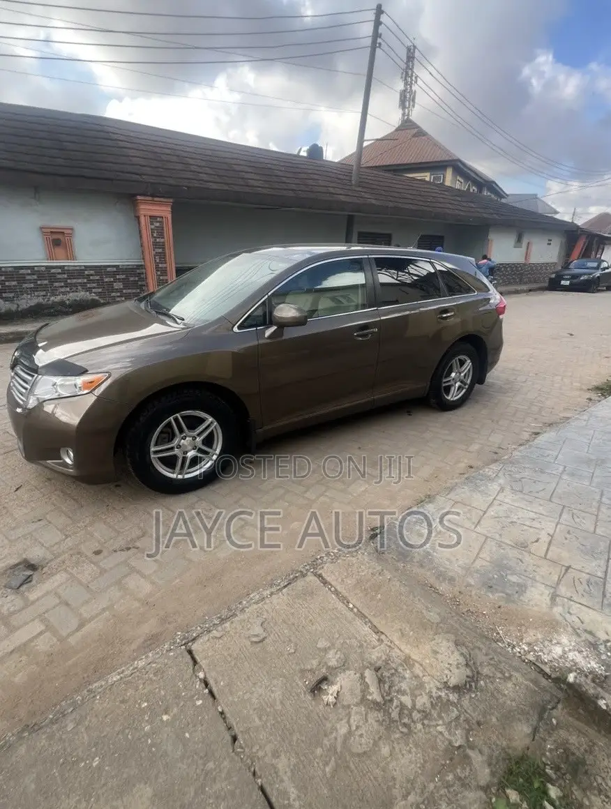 Toyota Venza 2011 Brown