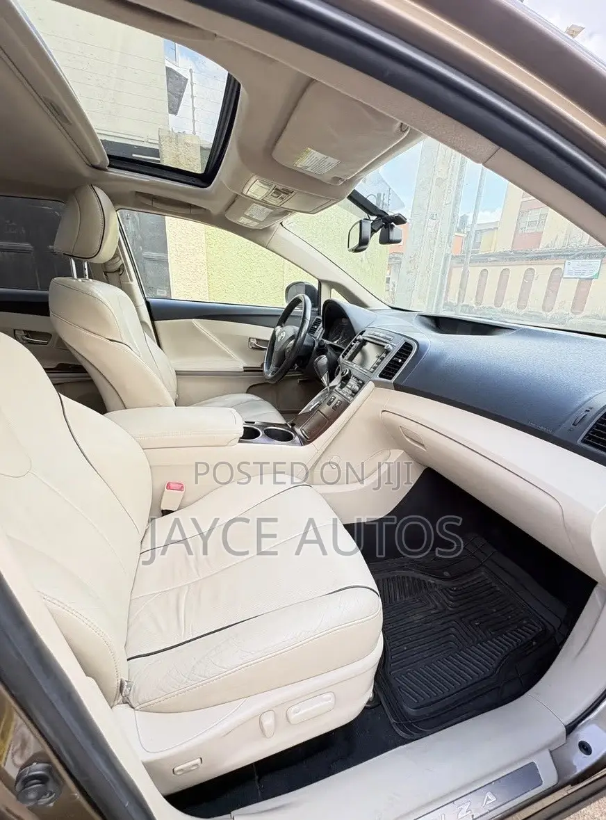 Toyota Venza 2011 Brown