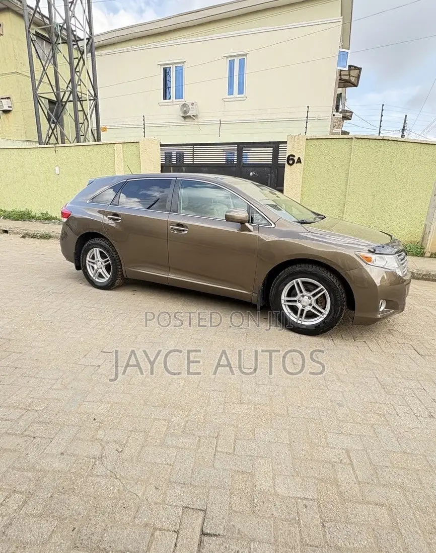 Toyota Venza 2011 Brown