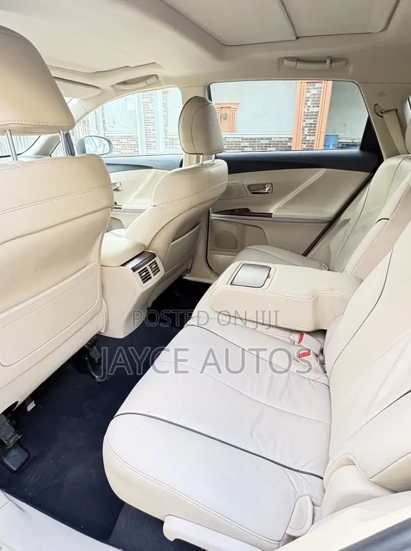 Toyota Venza 2011 Brown