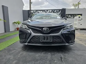 Toyota Camry 2018