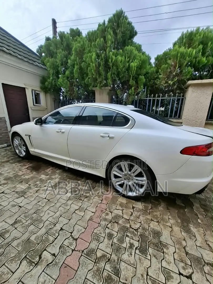 Jaguar XF R 2011 White