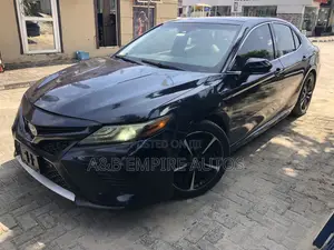 Toyota Camry 2019 Blue