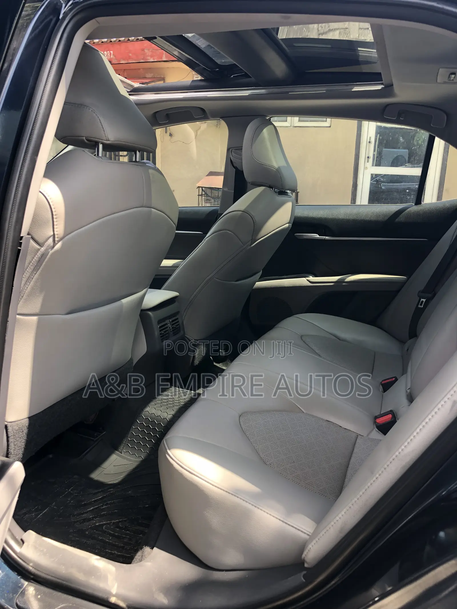 Toyota Camry 2019 Blue