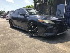 Toyota Camry 2019 Blue