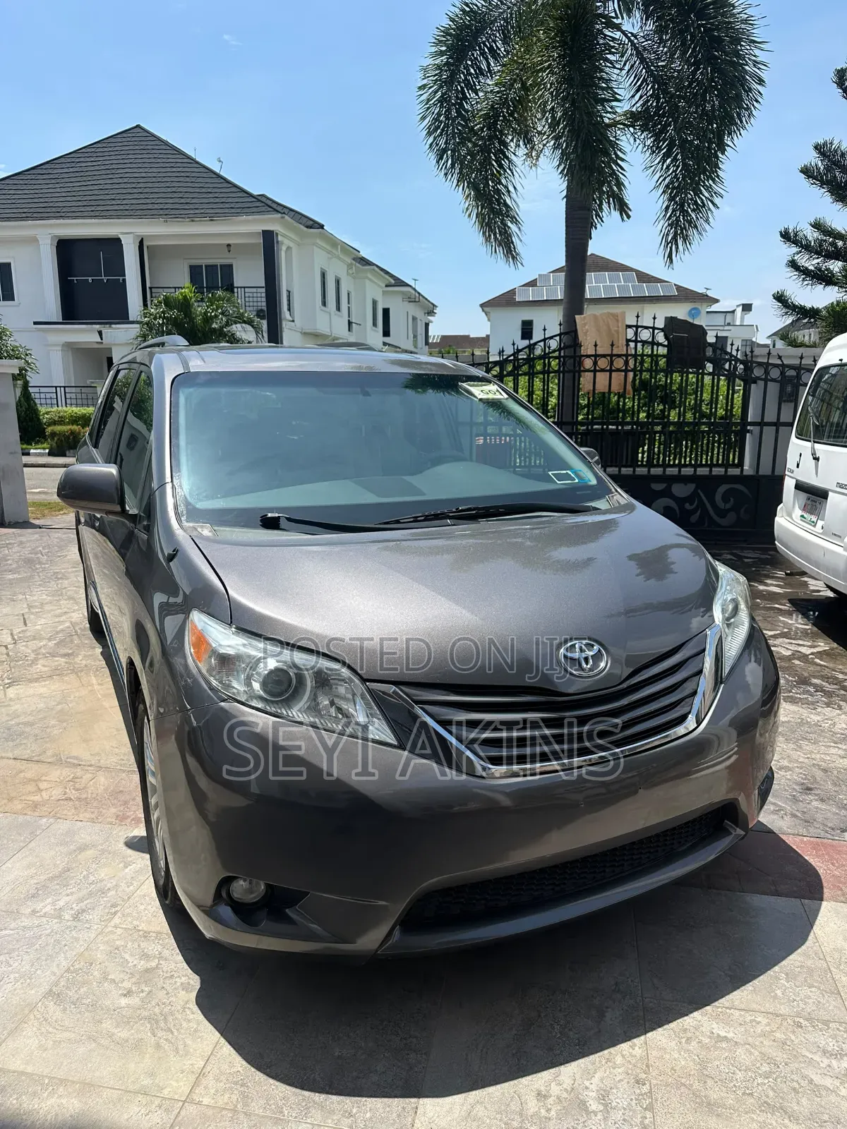 Toyota Sienna 2015 Brown