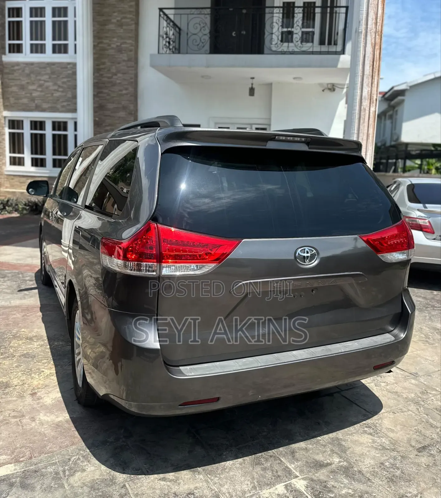 Toyota Sienna 2015 Brown