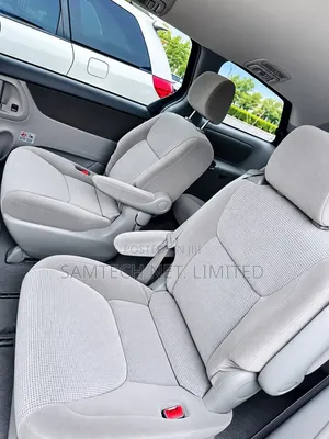 Toyota Sienna 2004 Silver