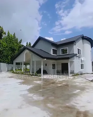 Executive 6 Room Detached Duplex With 3 Room Bq for Office Use at Gra